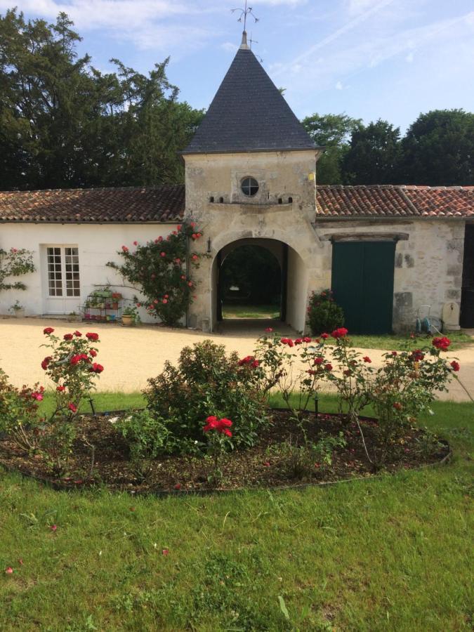 Le Logis Du Plessis Bed & Breakfast Chaniers Ngoại thất bức ảnh
