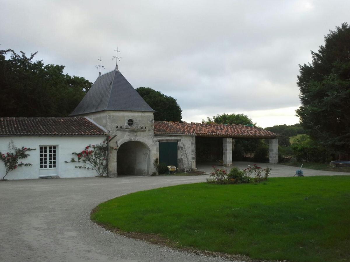 Le Logis Du Plessis Bed & Breakfast Chaniers Ngoại thất bức ảnh