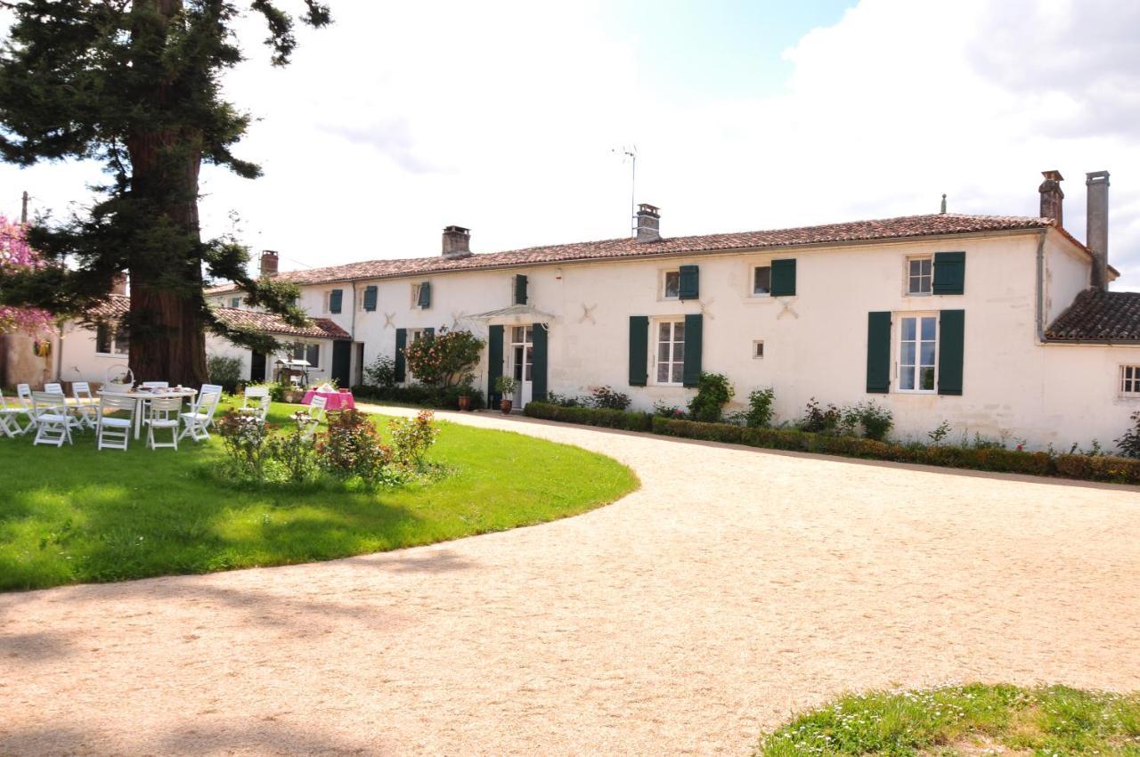 Le Logis Du Plessis Bed & Breakfast Chaniers Ngoại thất bức ảnh