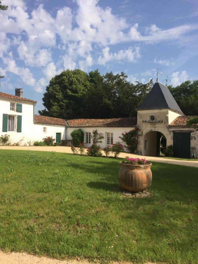 Le Logis Du Plessis Bed & Breakfast Chaniers Ngoại thất bức ảnh