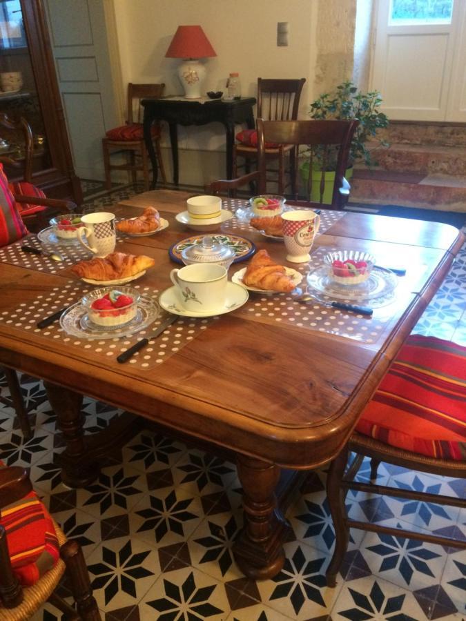 Le Logis Du Plessis Bed & Breakfast Chaniers Ngoại thất bức ảnh
