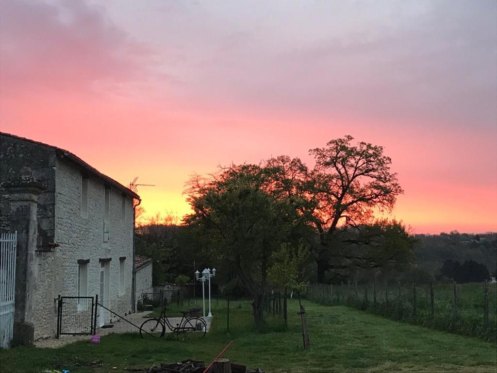 Le Logis Du Plessis Bed & Breakfast Chaniers Ngoại thất bức ảnh